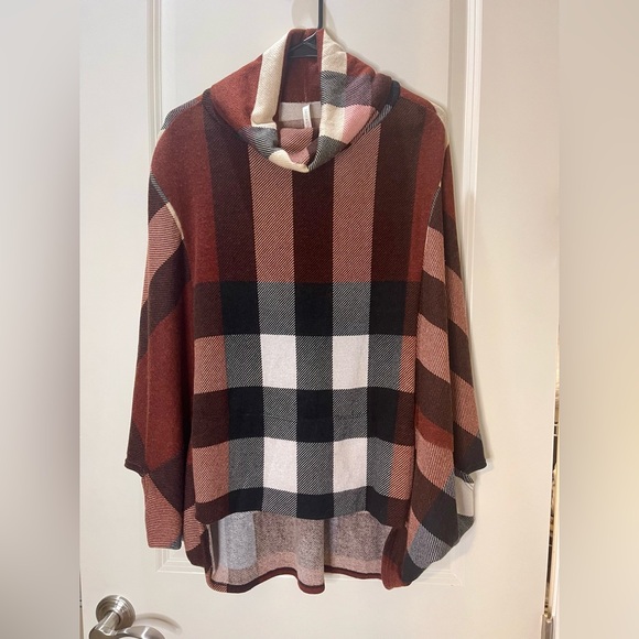 Lime N Chili Plaid Cowl Neck Poncho/Cape in Burgundy & Black Size M - Picture 1 of 6